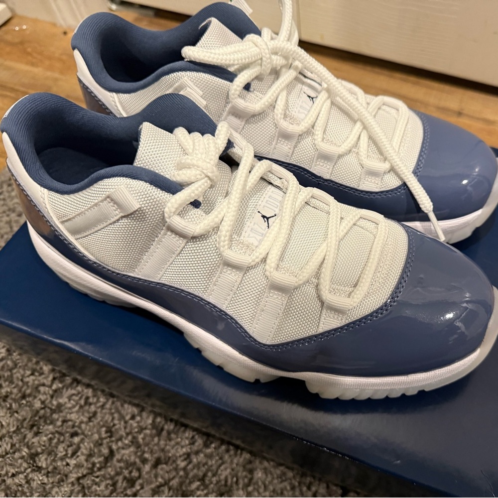 Jordan 11 Retro Low Diffused Blue